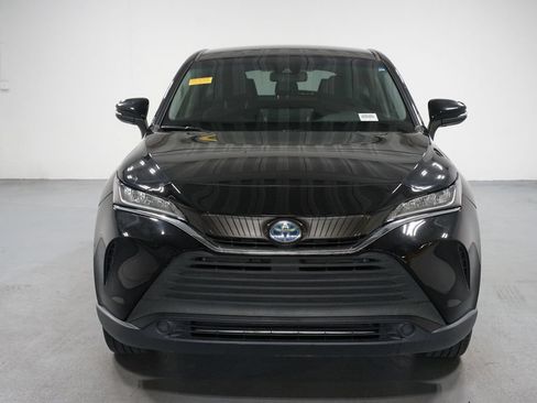Certified 2021 Toyota Venza LE AWD/4WD image 2