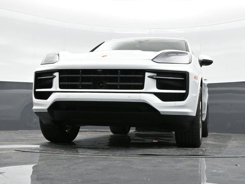 New 2025 Porsche Cayenne image 41