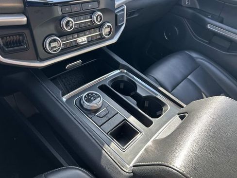 Used 2024 Ford Expedition Max XLT image 31