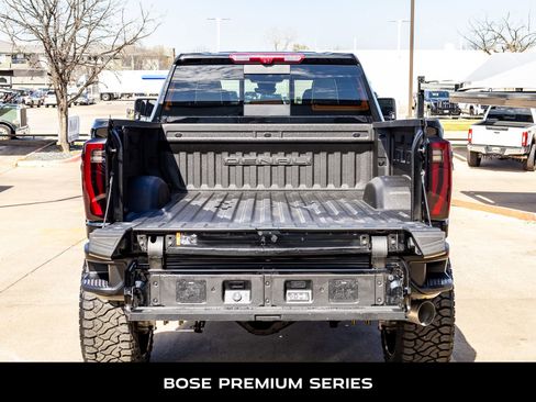 Used 2024 GMC Sierra 2500 Denali Ultimate w/ Max Trailering Package image 9