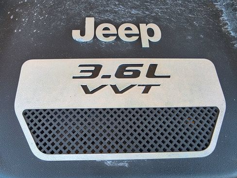 Used 2013 Jeep Wrangler Unlimited Sport w/ Connectivity Group AWD/4WD image 22