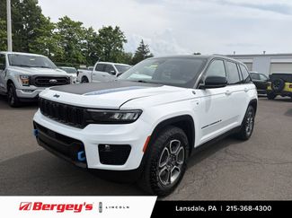 Used 2023 Jeep Grand Cherokee Trailhawk w/ Luxury Tech Group III AWD/4WD video 1
