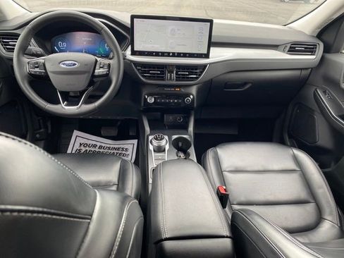 Used 2023 Ford Escape Platinum AWD/4WD image 5