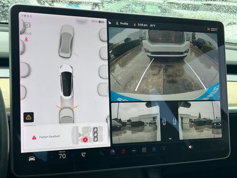 Used 2021 Tesla Model 3 Standard Range Plus image 19