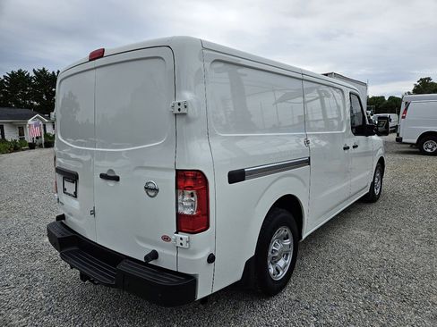Used 2019 Nissan NV 2500 SV image 5