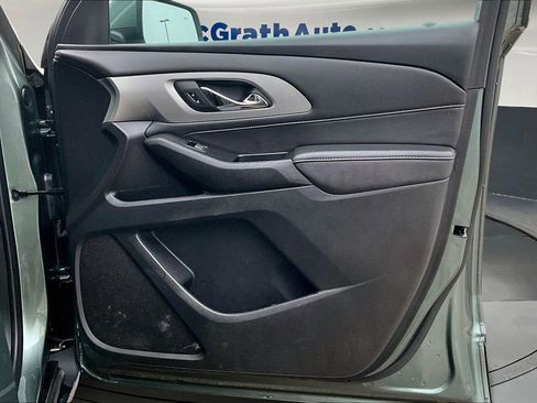 Certified 2023 Chevrolet Traverse LT image 30