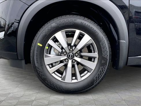 New 2025 Nissan Pathfinder SL image 6