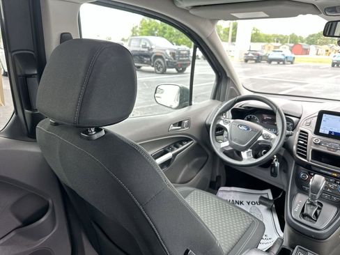Used 2023 Ford Transit Connect XLT FWD image 15