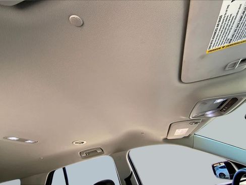Used 2020 Chevrolet Traverse LS FWD image 14