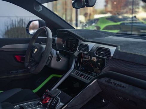 Used 2024 Lamborghini Urus Performante image 30