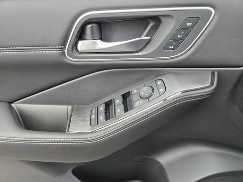 New 2026 Nissan Rogue Platinum AWD/4WD image 14
