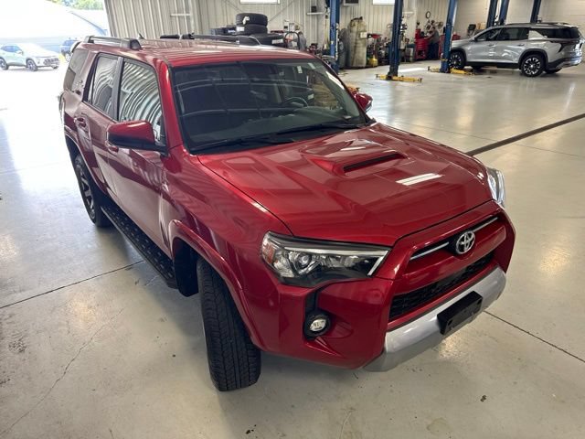Used 2021 Toyota 4Runner TRD Off-Road AWD/4WD image 32