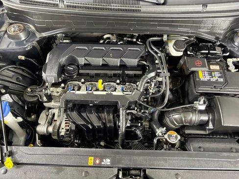Used 2025 Hyundai Venue SEL FWD image 31