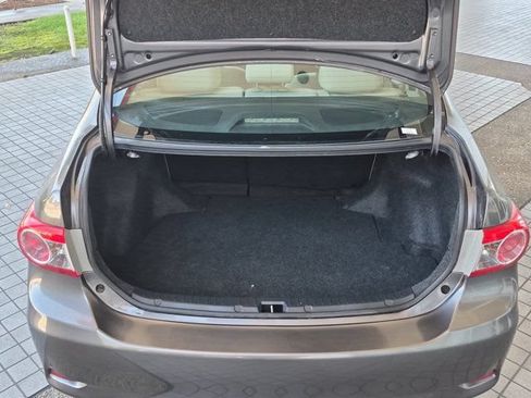 Used 2013 Toyota Corolla LE FWD image 10