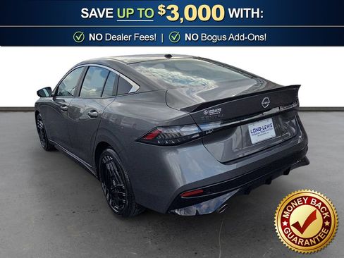 Used 2026 Nissan Sentra SR w/ Floor Mat Package image 4