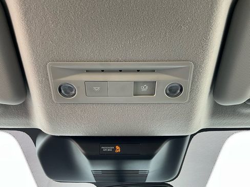 Used 2025 Nissan Kicks SV image 15