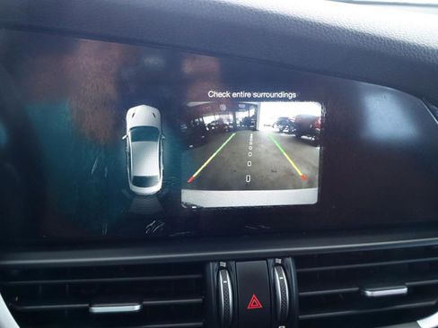 Used 2019 Alfa Romeo Giulia w/ Nero Edizione image 25