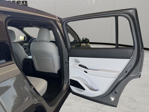 New 2026 Jeep Cherokee Limited AWD/4WD image 28