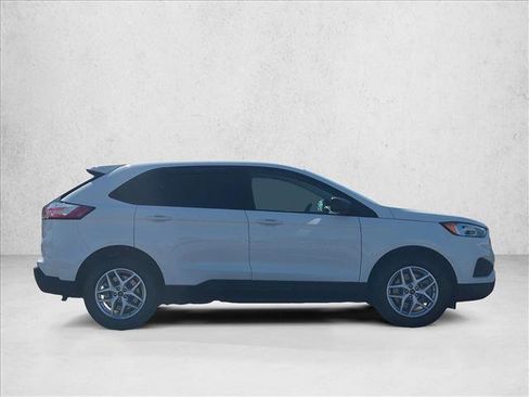 Used 2024 Ford Edge SE AWD/4WD image 4
