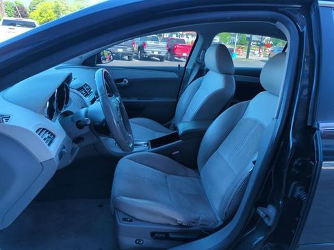 Used 2010 Chevrolet Malibu LT w/ Premium Mat Package FWD image 10
