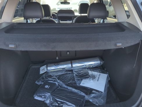 New 2026 Volkswagen Taos SE image 31