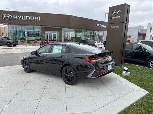 New 2026 Hyundai Elantra SEL Sport Premium FWD image 3