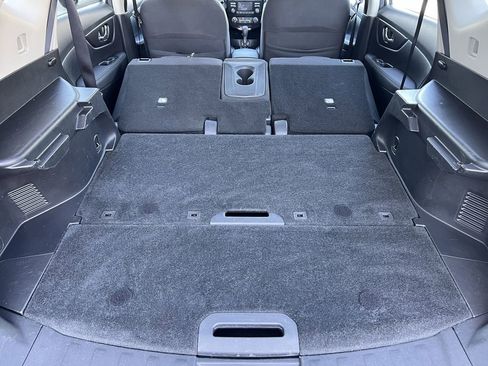Used 2016 Nissan Rogue S image 18