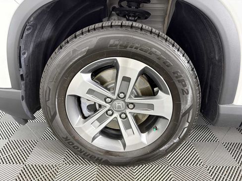 Used 2025 Honda Pilot EX-L image 9