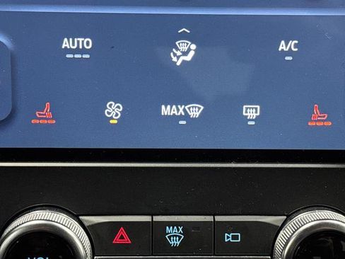 Used 2024 Ford Edge SEL image 7