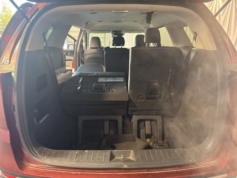 Used 2022 Kia Carnival LX image 14