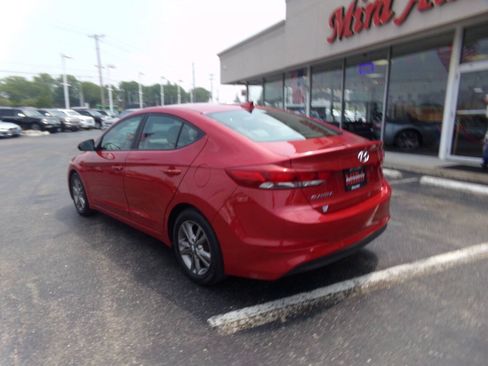 Used 2017 Hyundai Elantra SE FWD image 8