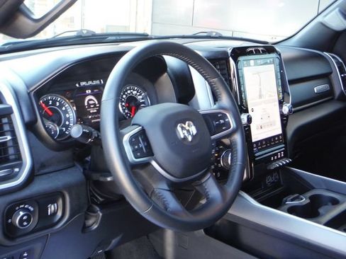 Used 2023 RAM 1500 Big Horn AWD/4WD image 3