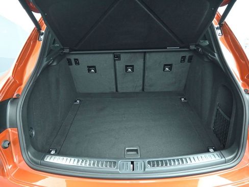 Certified 2025 Porsche Macan image 26