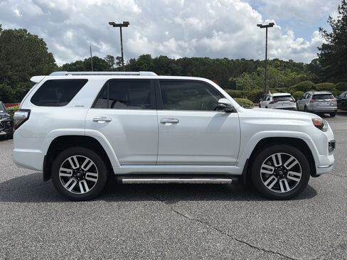 Used 2024 Toyota 4Runner Limited AWD/4WD image 18