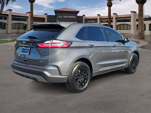 Used 2024 Ford Edge SEL w/ Convenience Package image 8