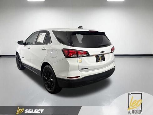 Used 2024 Chevrolet Equinox LS w/ LS Convenience Package FWD image 4