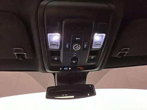 Used 2023 GMC Yukon Denali AWD/4WD image 25