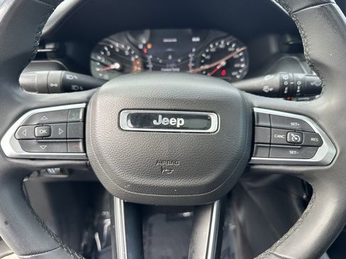 Used 2022 Jeep Compass Altitude w/ Sun and Sound Group image 25