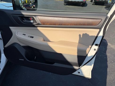 Used 2015 Subaru Outback 3.6R Limited image 45