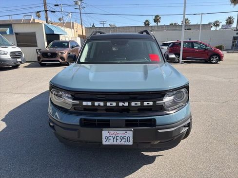 Used 2023 Ford Bronco Sport Outer Banks w/ Tech Package AWD/4WD image 2