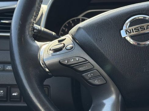 Used 2019 Nissan Murano SL w/ SL Technology Package FWD image 12