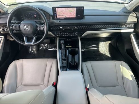 Used 2024 Honda Accord Touring image 17
