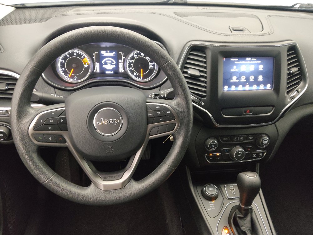 Used 2019 Jeep Cherokee Latitude w/ Popular Appearance Group AWD/4WD image 22
