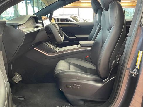 Used 2022 Tesla Model X image 13