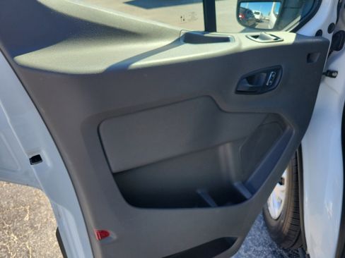 Used 2022 Ford Transit 350 XLT image 23