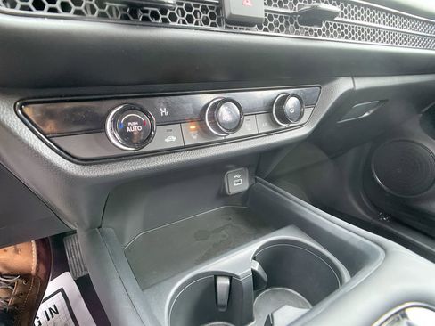 Certified 2024 Honda HR-V LX image 18