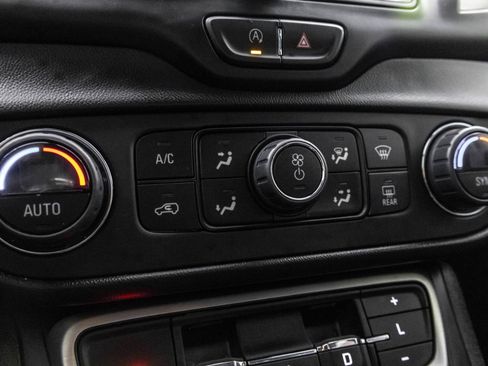 Used 2022 GMC Terrain SLE w/ Driver Convenience Package FWD image 30