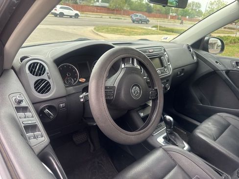 Used 2013 Volkswagen Tiguan SE AWD/4WD image 9