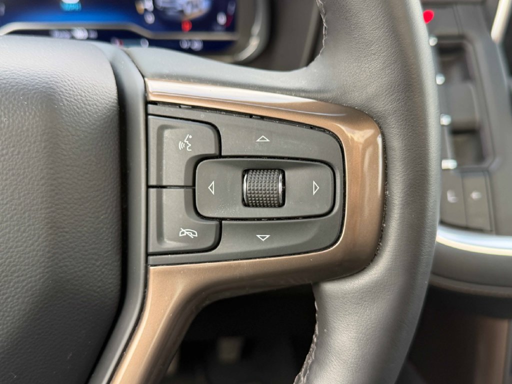 Used 2024 Chevrolet Tahoe High Country AWD/4WD image 38