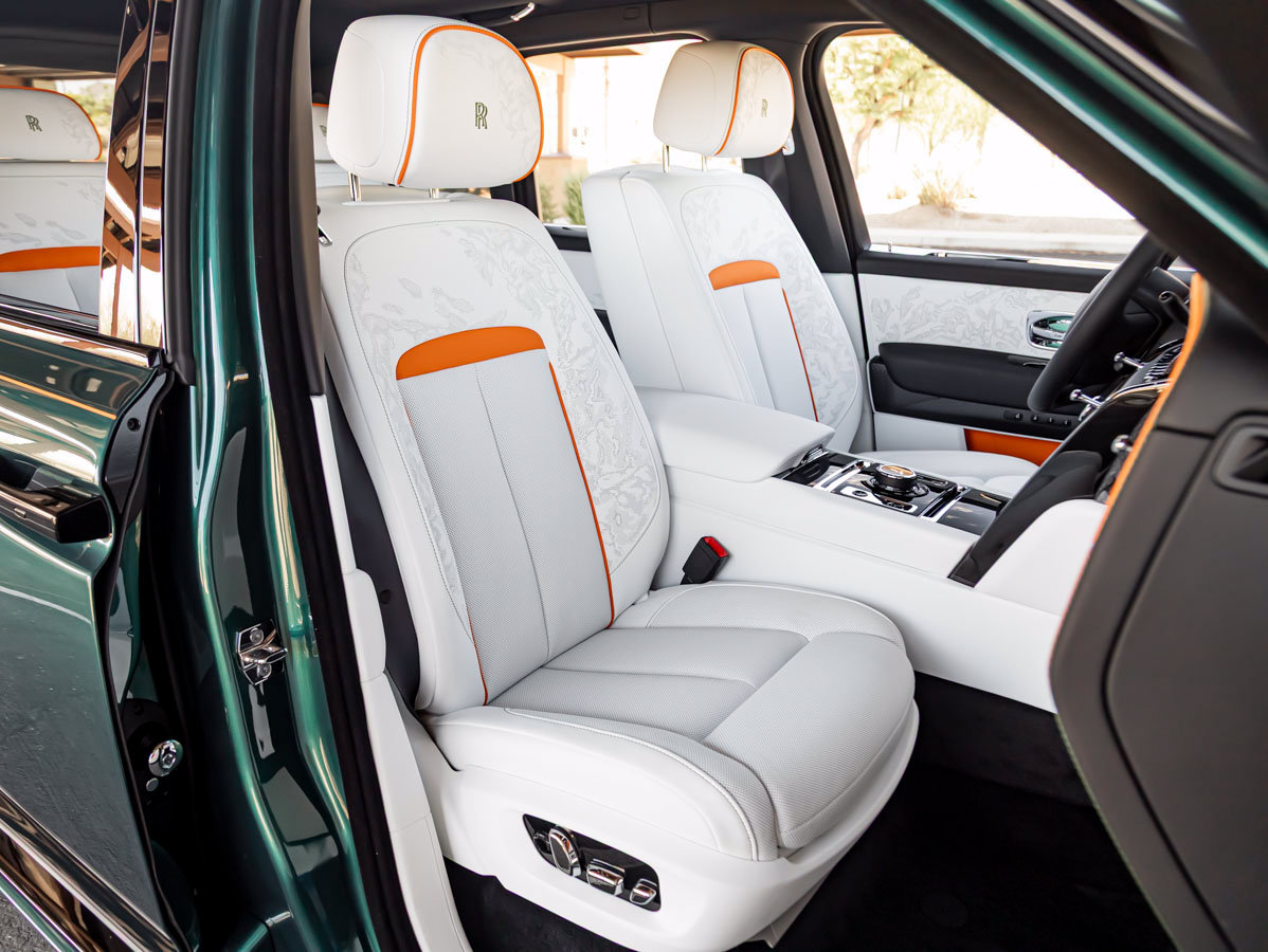 Used 2027 Rolls-Royce Cullinan Black Badge AWD/4WD image 35